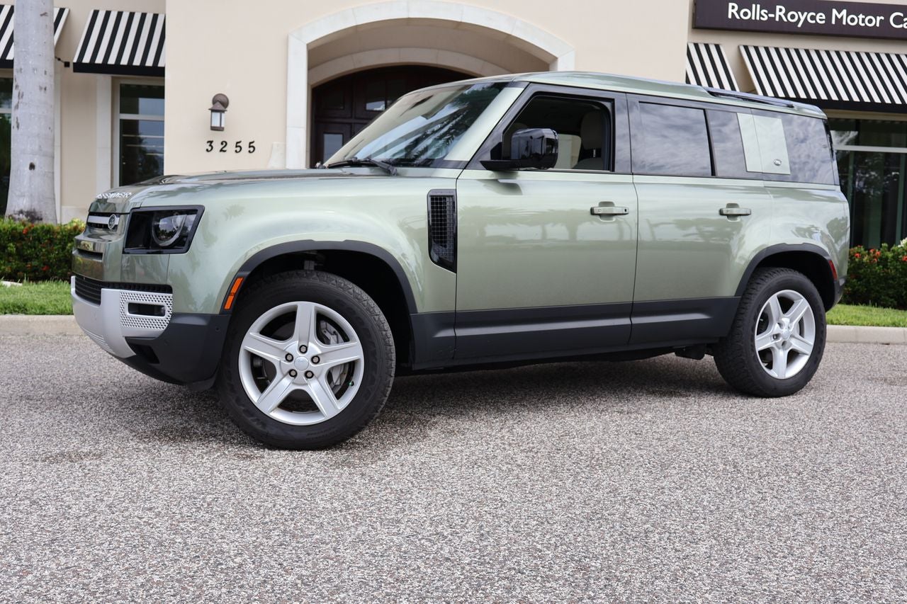 2023 Land Rover Defender 110 SE
