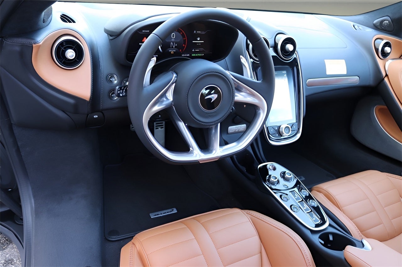 2025 McLaren GTS Coupe