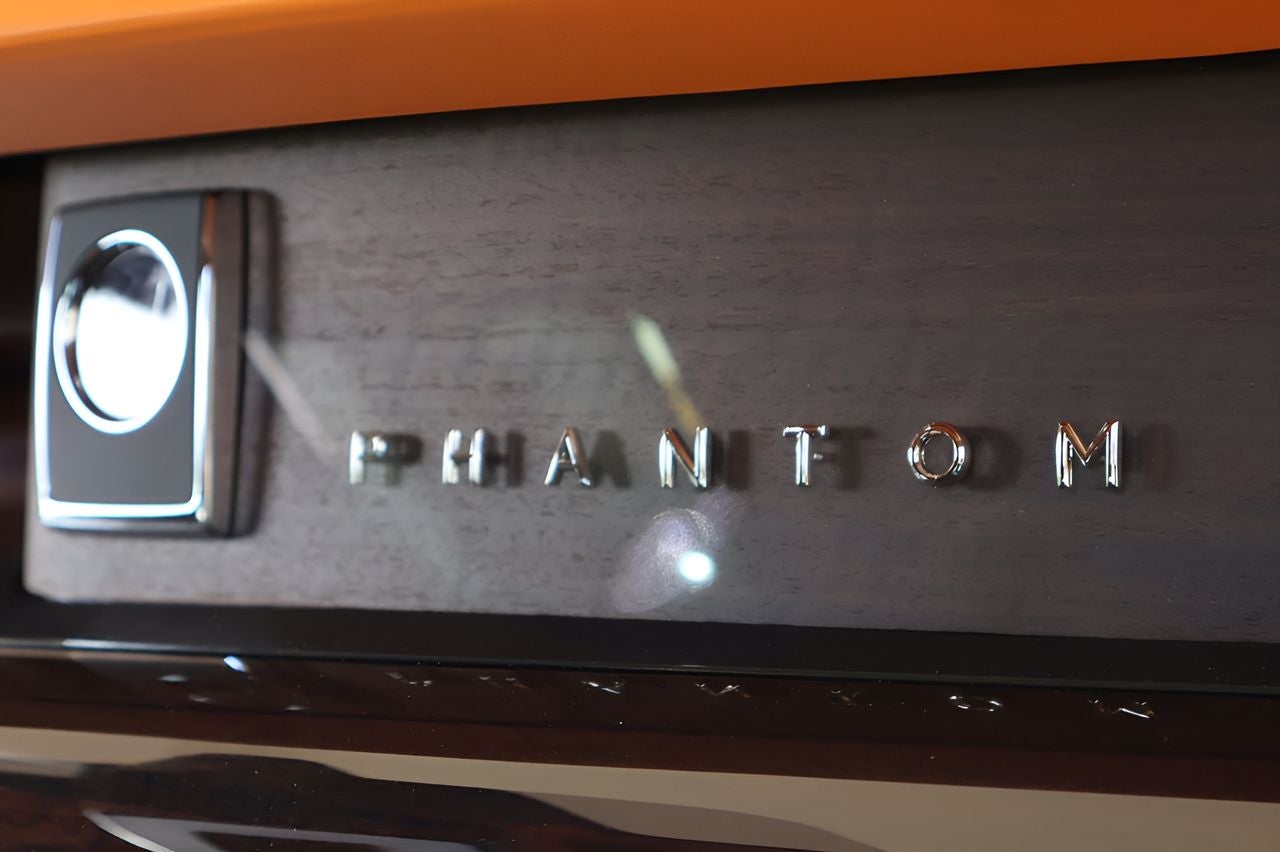 2023 Rolls-Royce Phantom Base