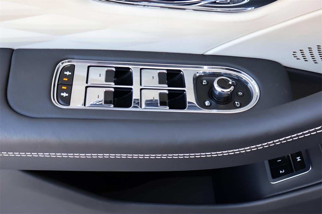 2023 Bentley Flying Spur Base