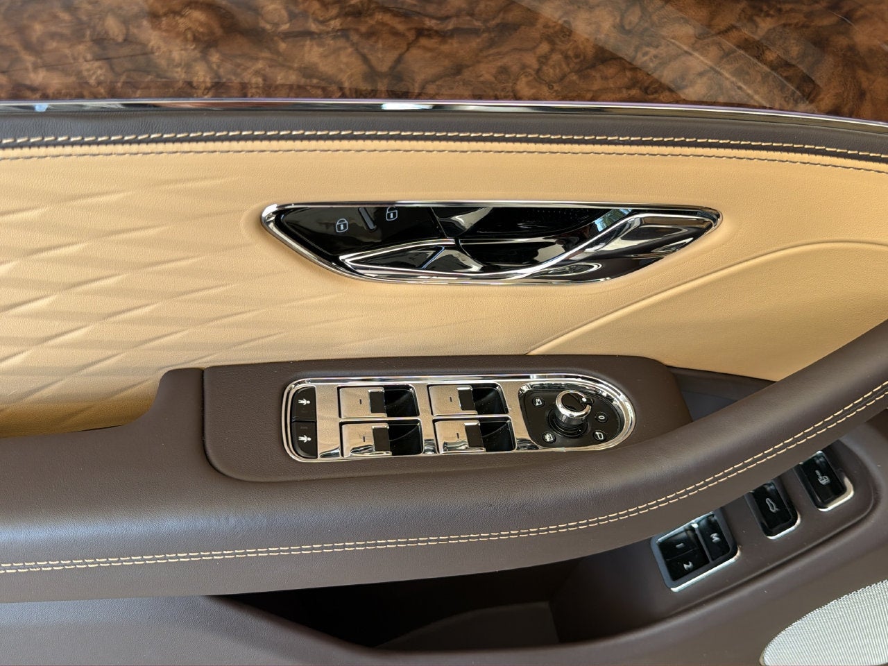2026 Bentley Flying Spur V8
