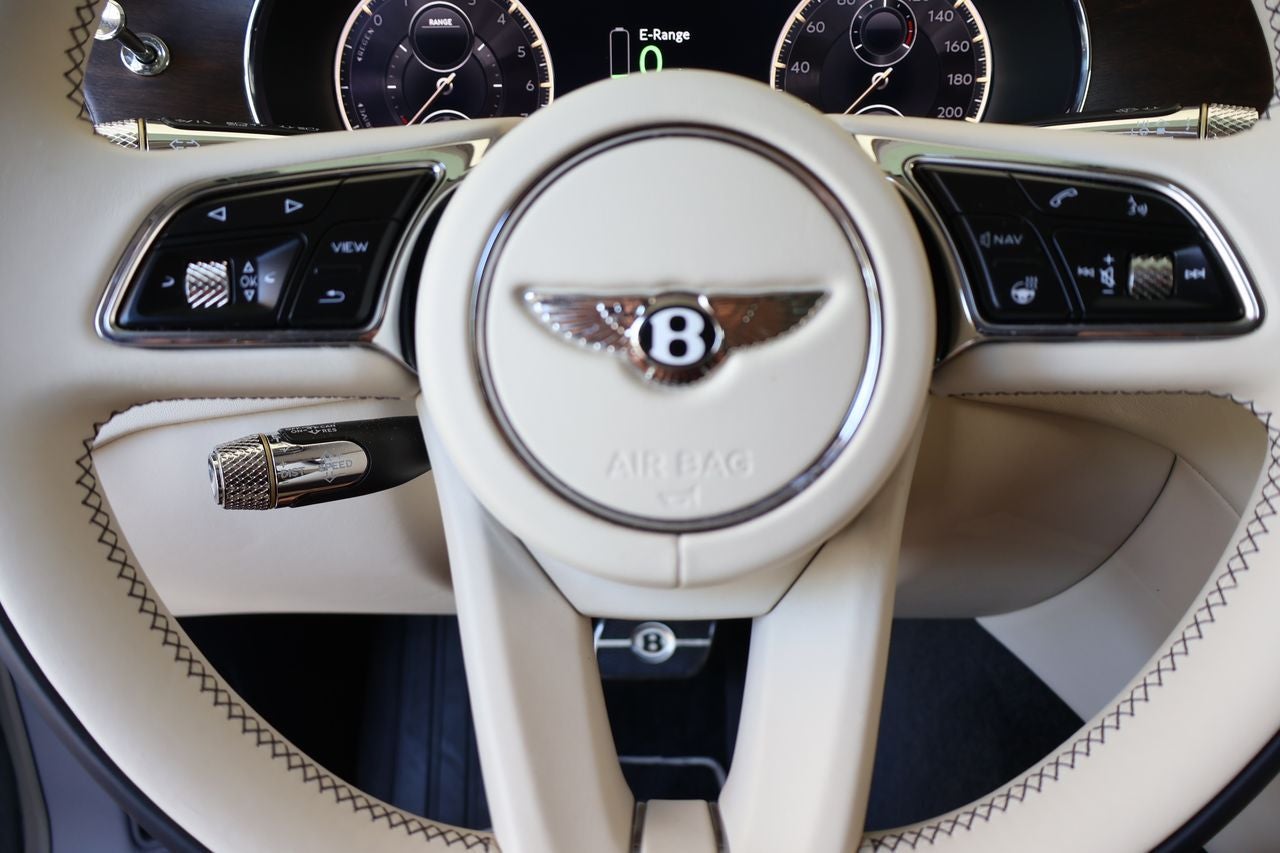 2024 Bentley Flying Spur Hybrid Azure