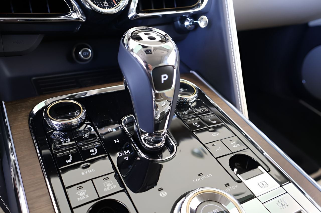 2024 Bentley Flying Spur Hybrid Azure