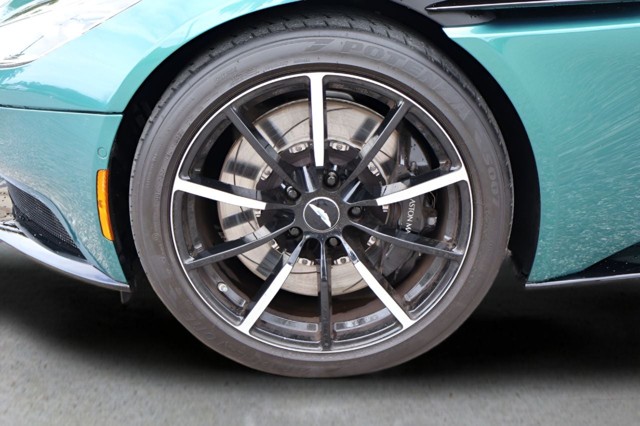 2022 Aston Martin DB11 Volante