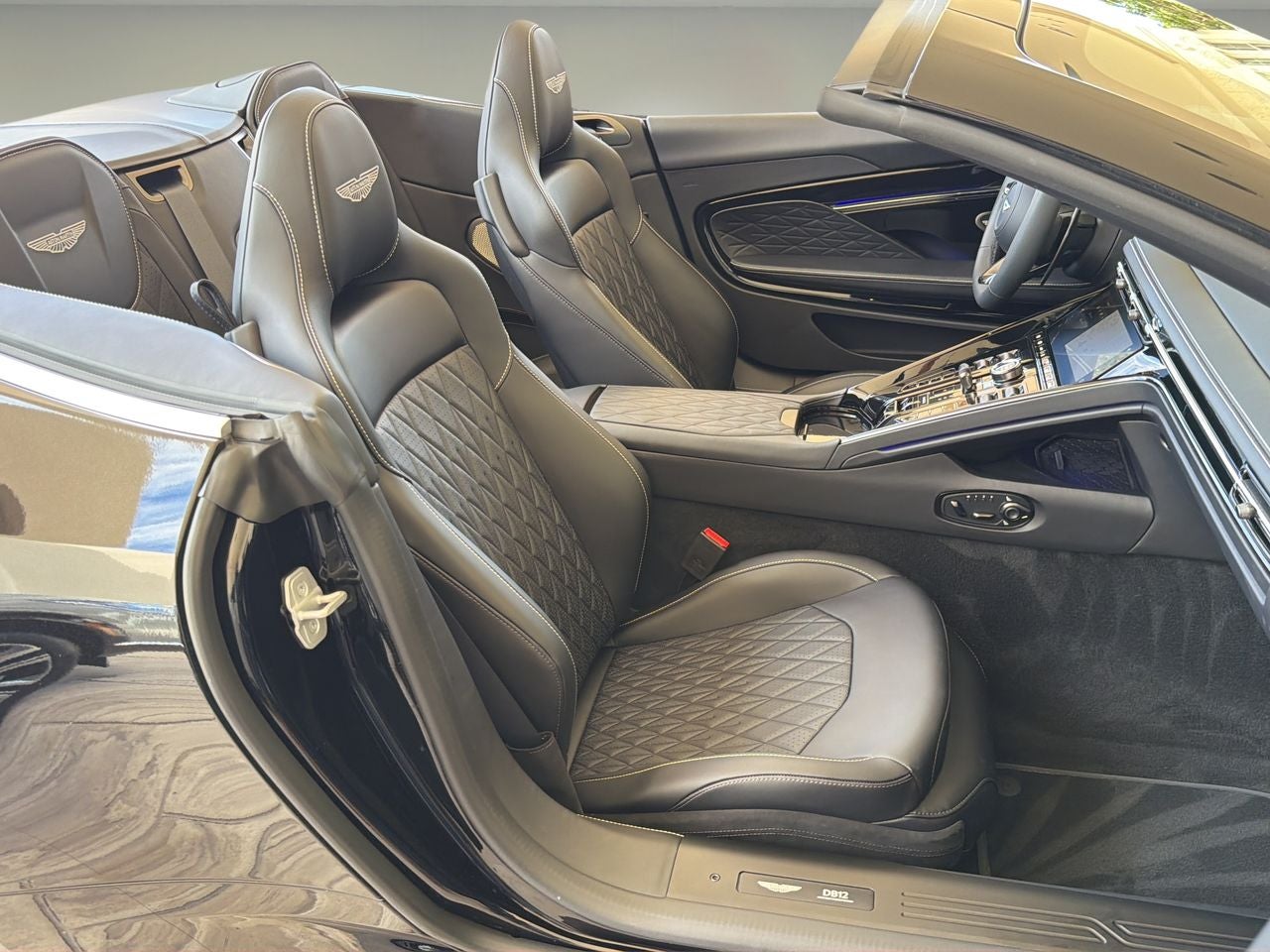 2026 Aston Martin DB12 Volante