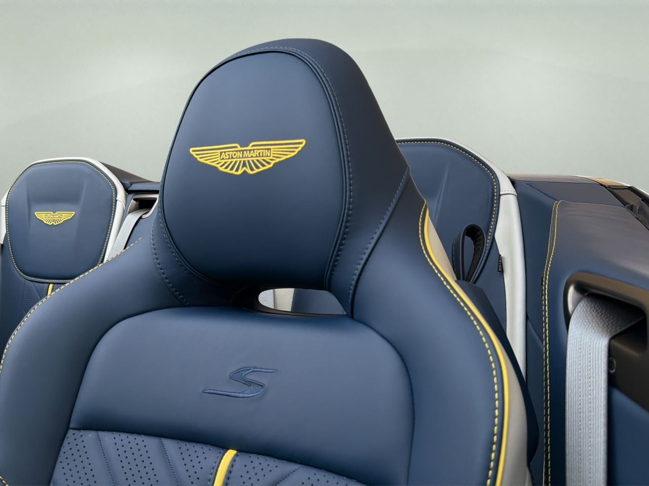 2026 Aston Martin DB12 Volante