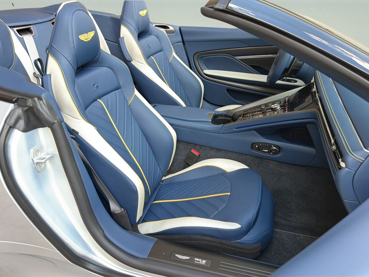 2026 Aston Martin DB12 Volante