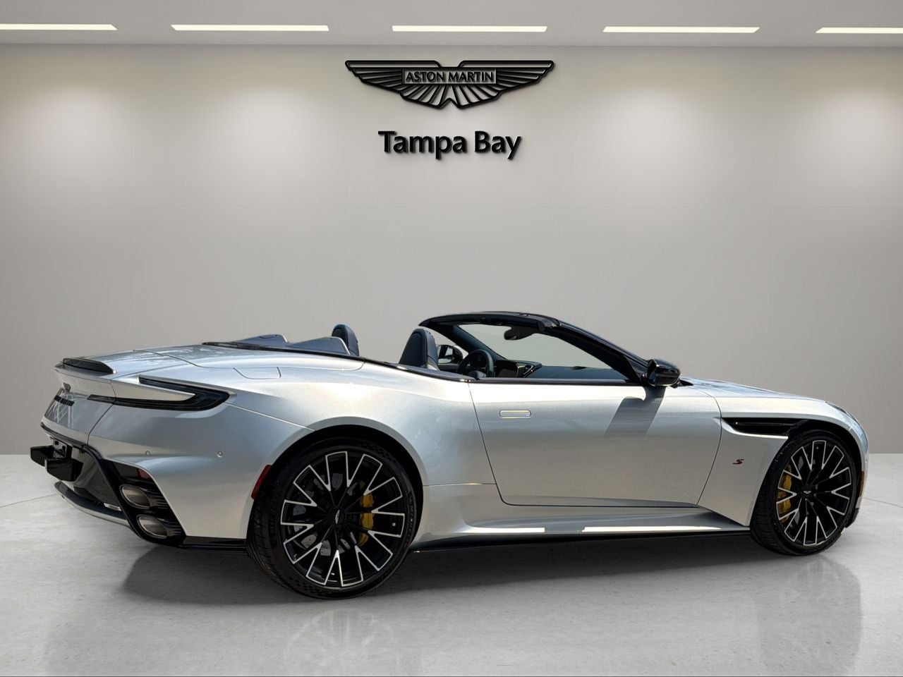 2026 Aston Martin DB12 Volante
