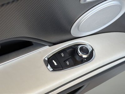 2023 Aston Martin DBS Volante