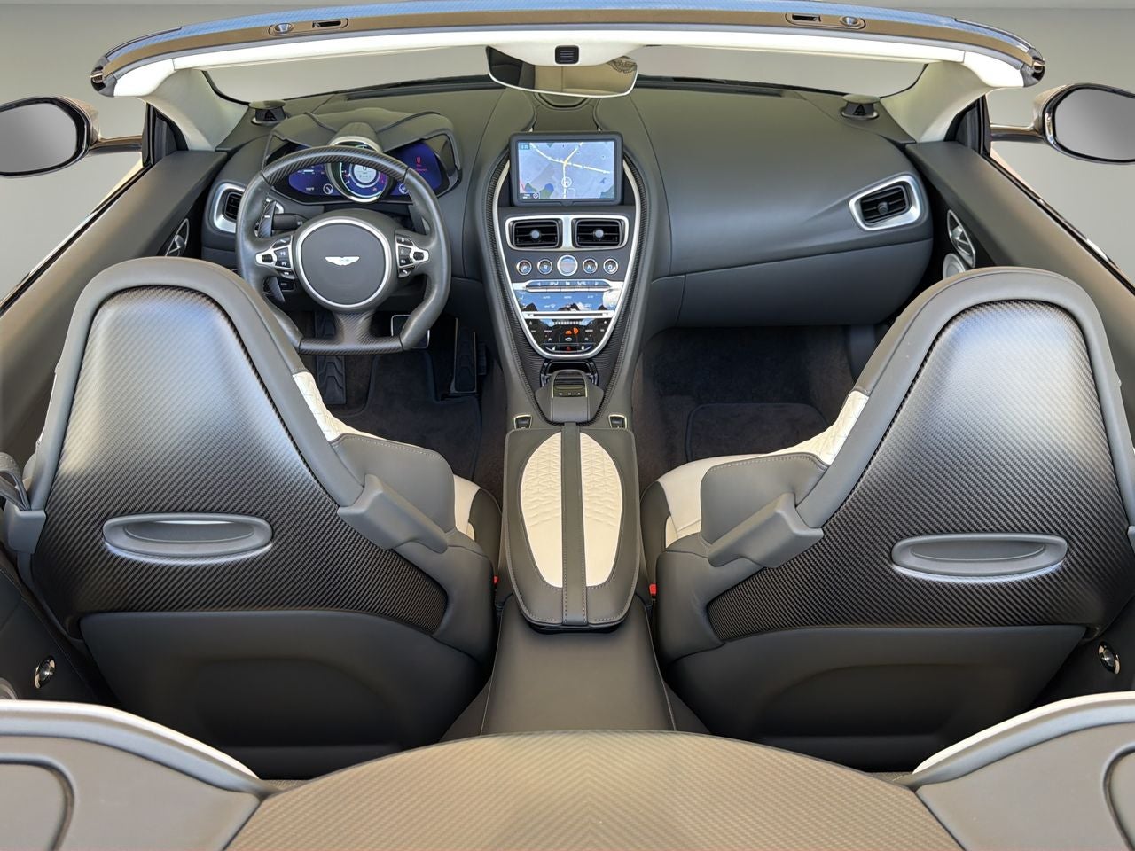 2023 Aston Martin DBS Volante