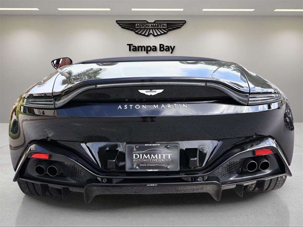 2023 Aston Martin Vantage Base