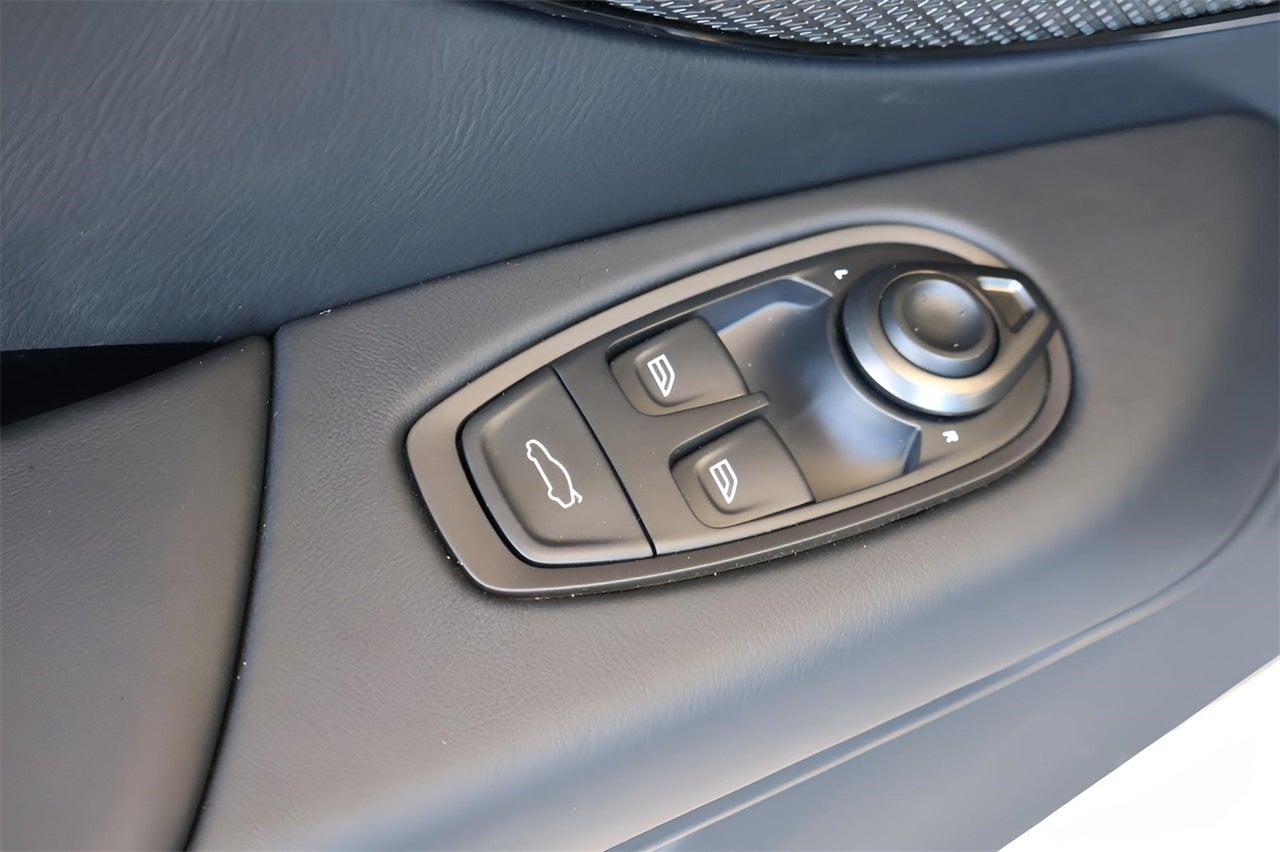 2026 Aston Martin Vantage Coupe