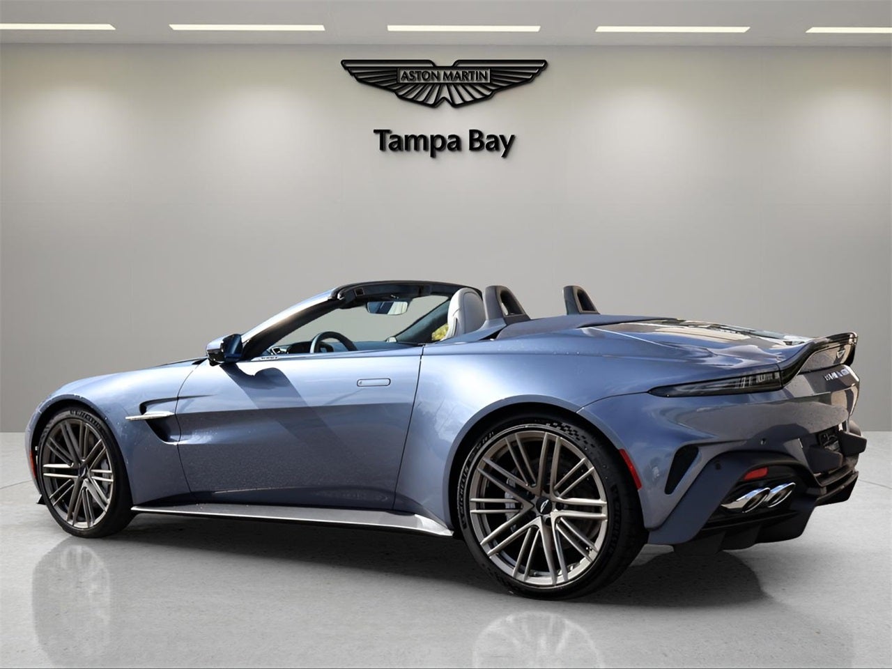2026 Aston Martin Vantage Roadster