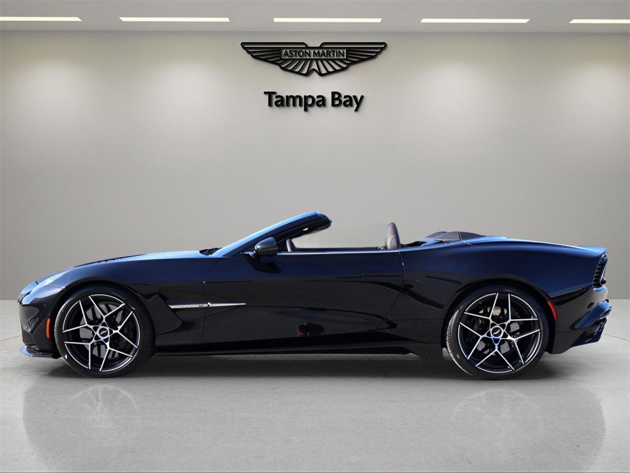 2026 Aston Martin Vanquish Volante
