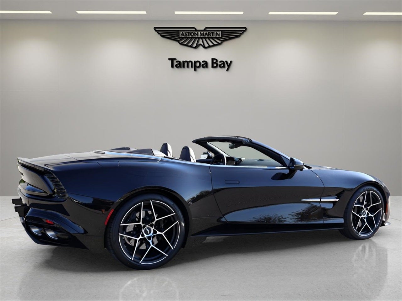 2026 Aston Martin Vanquish Volante