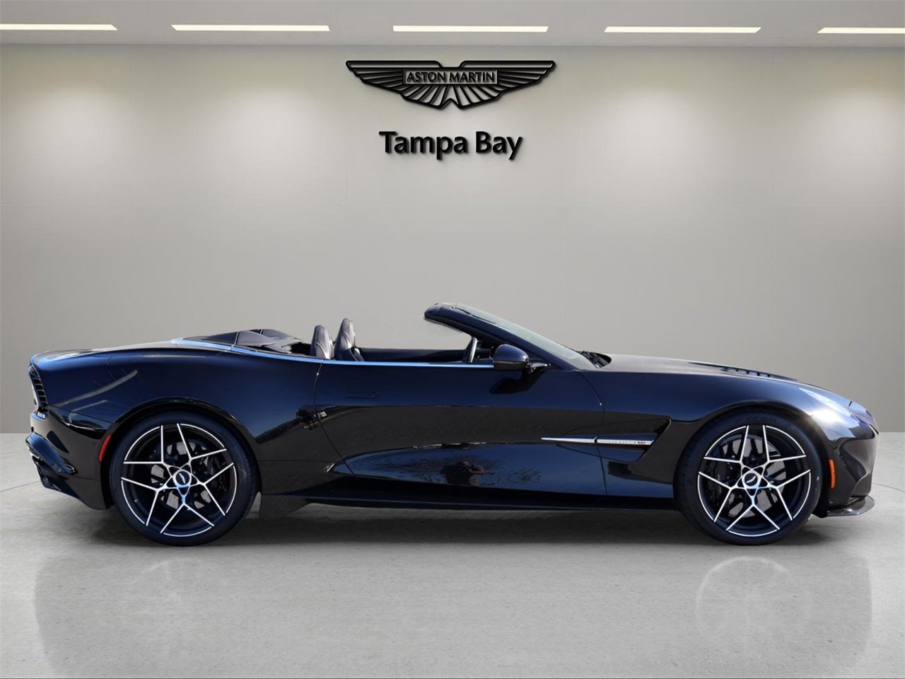 2026 Aston Martin Vanquish Volante