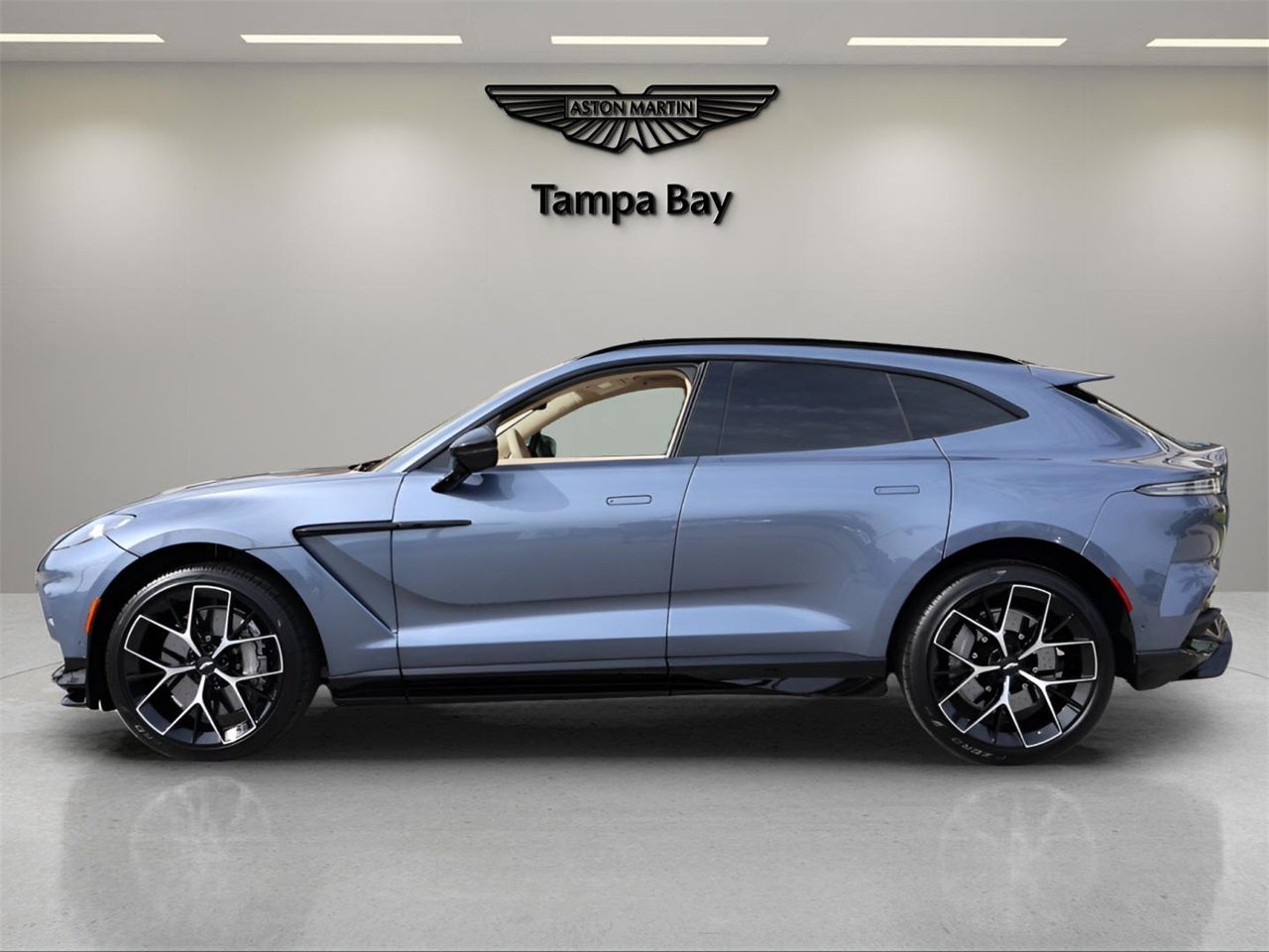 2026 Aston Martin DBX 707