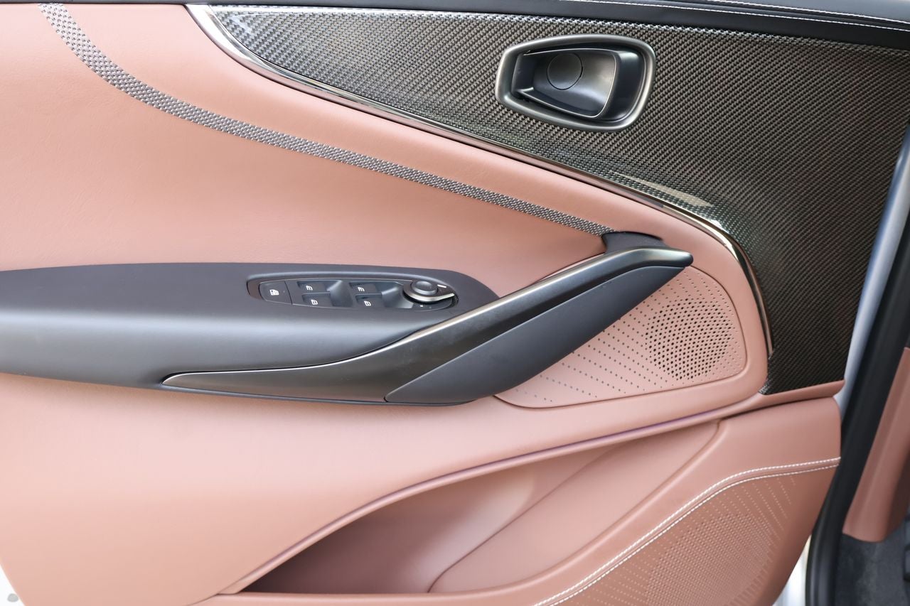 2026 Aston Martin DBX 707