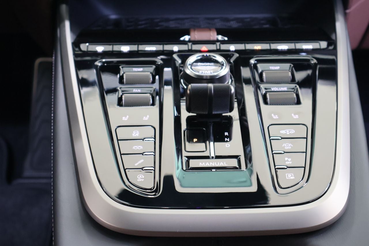 2026 Aston Martin DBX 707