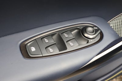 2025 Aston Martin DBX 707