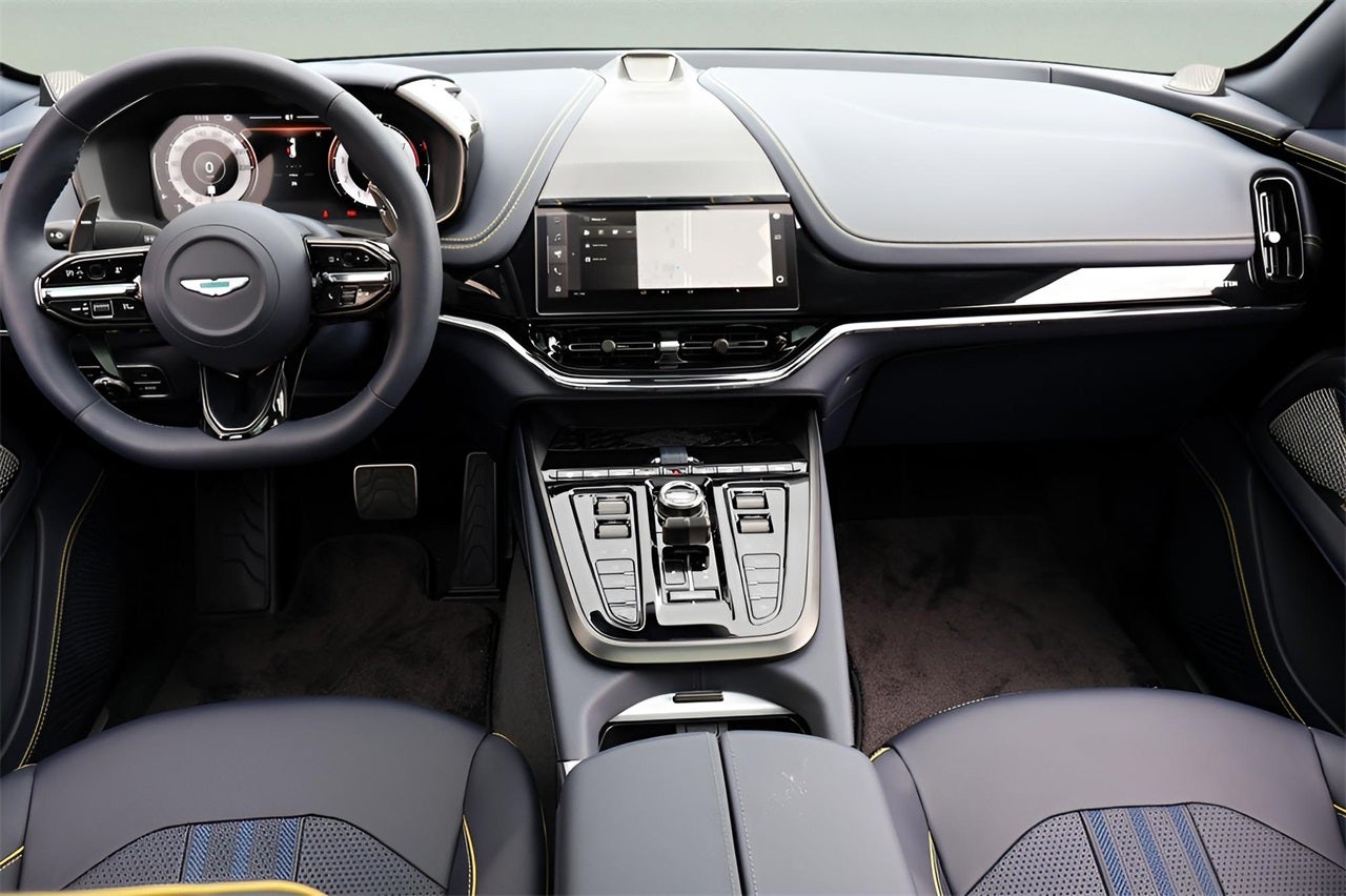 2025 Aston Martin DBX 707