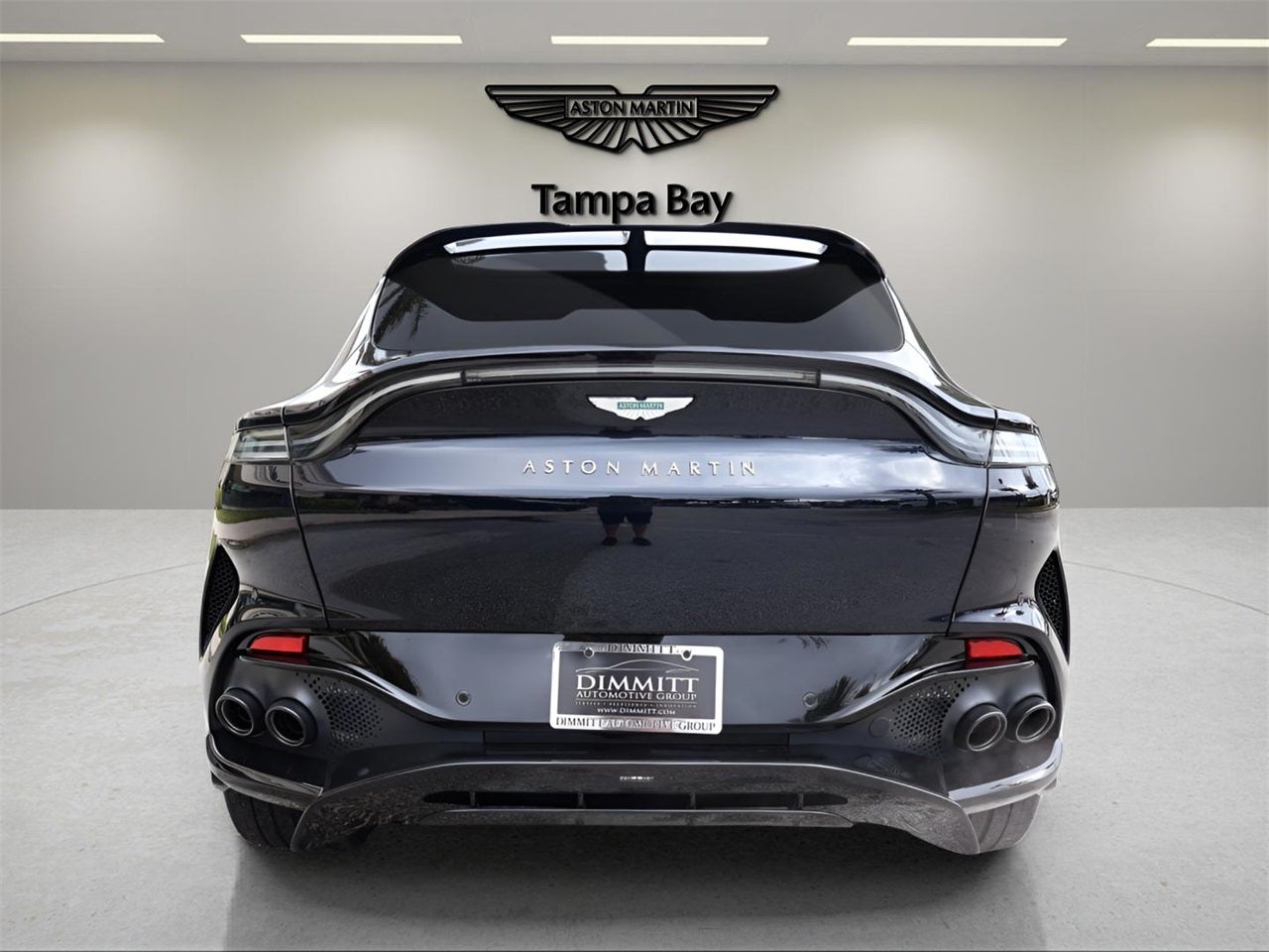 2025 Aston Martin DBX 707