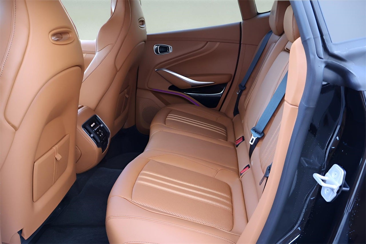 2026 Aston Martin DBX 707