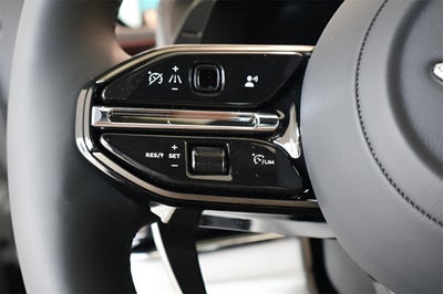 2025 Aston Martin DBX 707