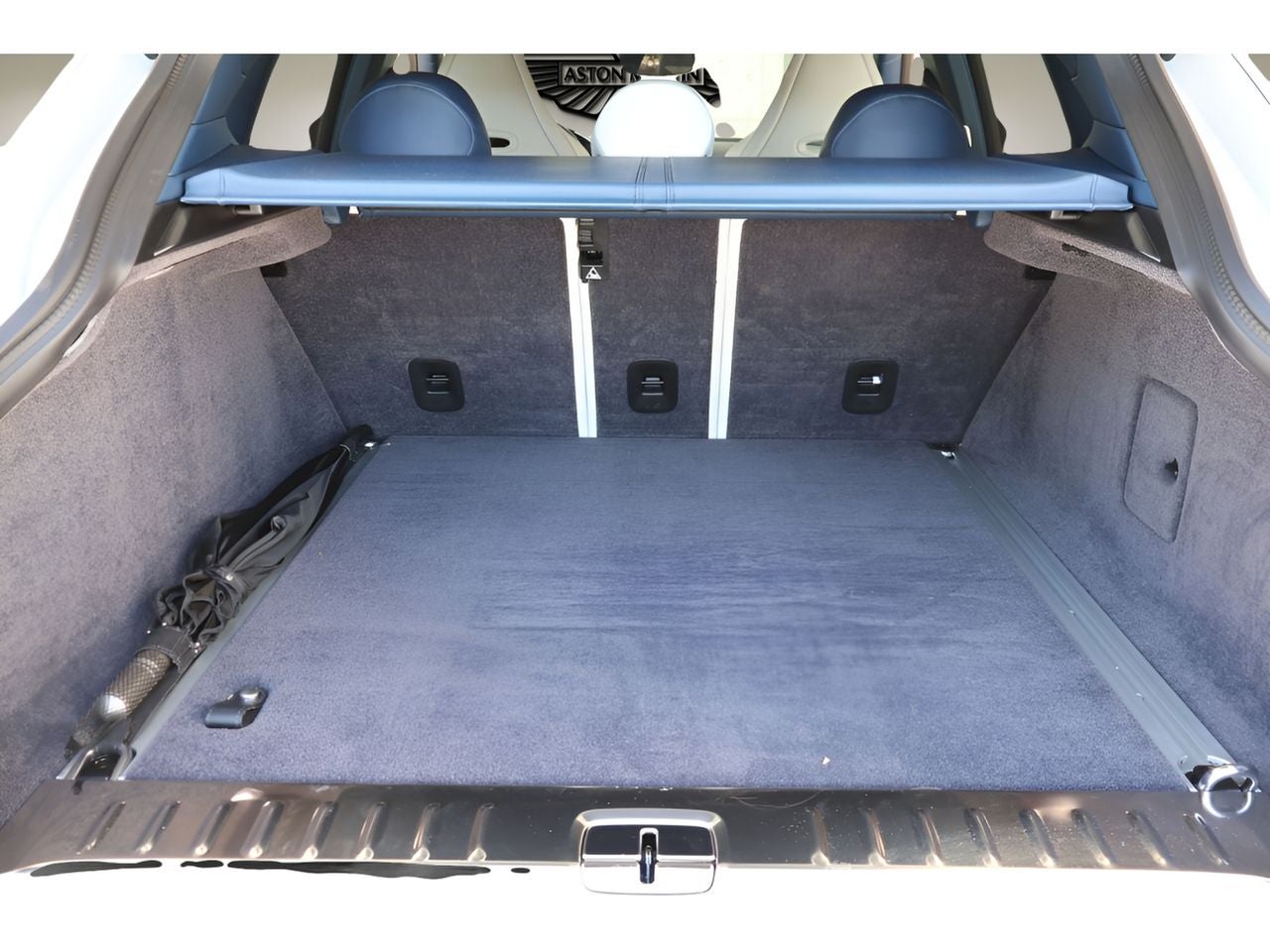 2025 Aston Martin DBX 707