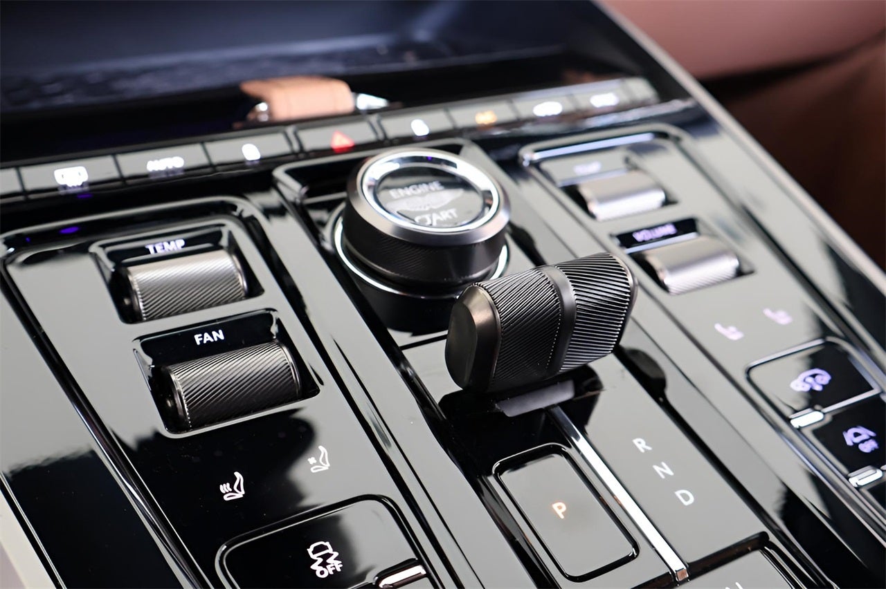 2026 Aston Martin DBX 707