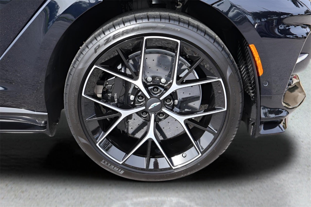 2026 Aston Martin DBX 707