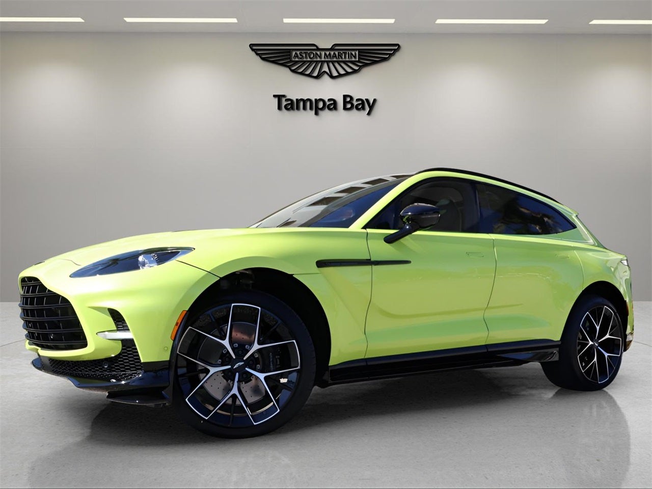 2025 Aston Martin DBX 707