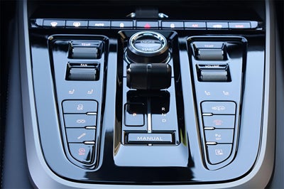 2025 Aston Martin DBX 707