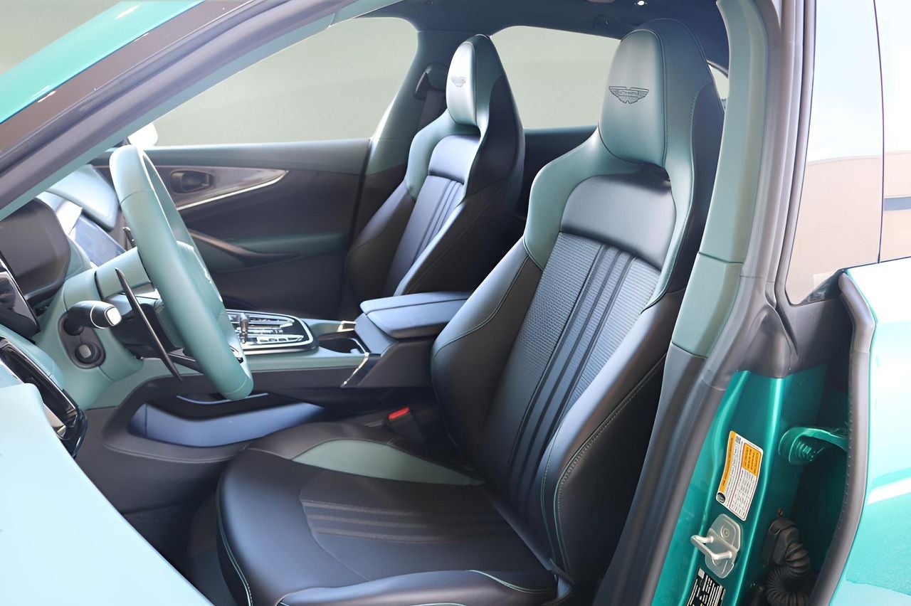 2025 Aston Martin DBX 707