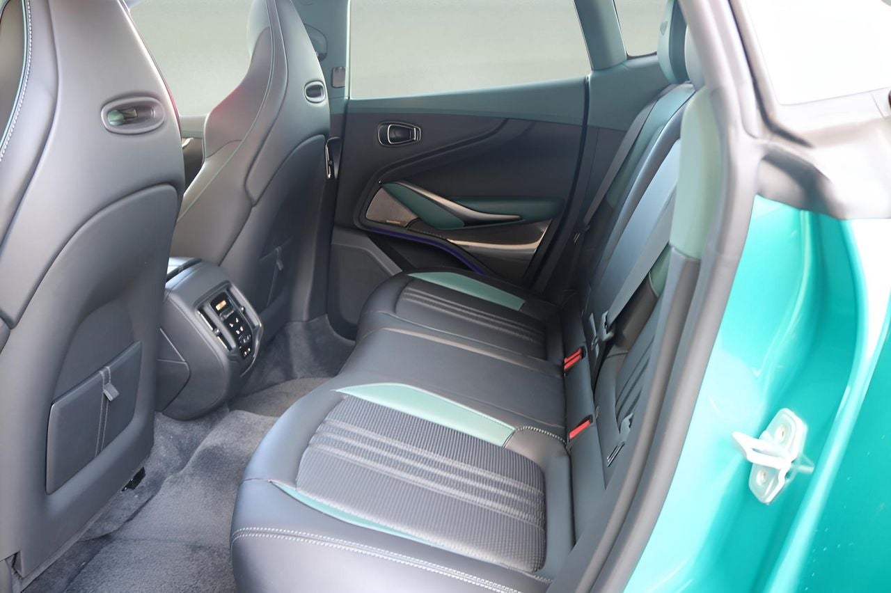 2025 Aston Martin DBX 707