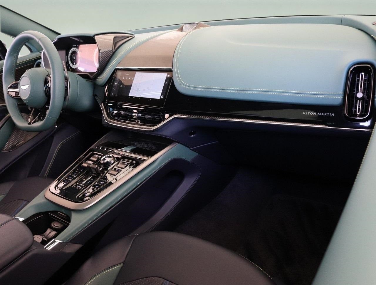 2025 Aston Martin DBX 707