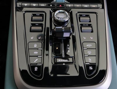 2025 Aston Martin DBX 707