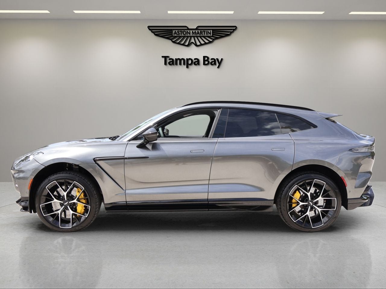 2026 Aston Martin DBX 707