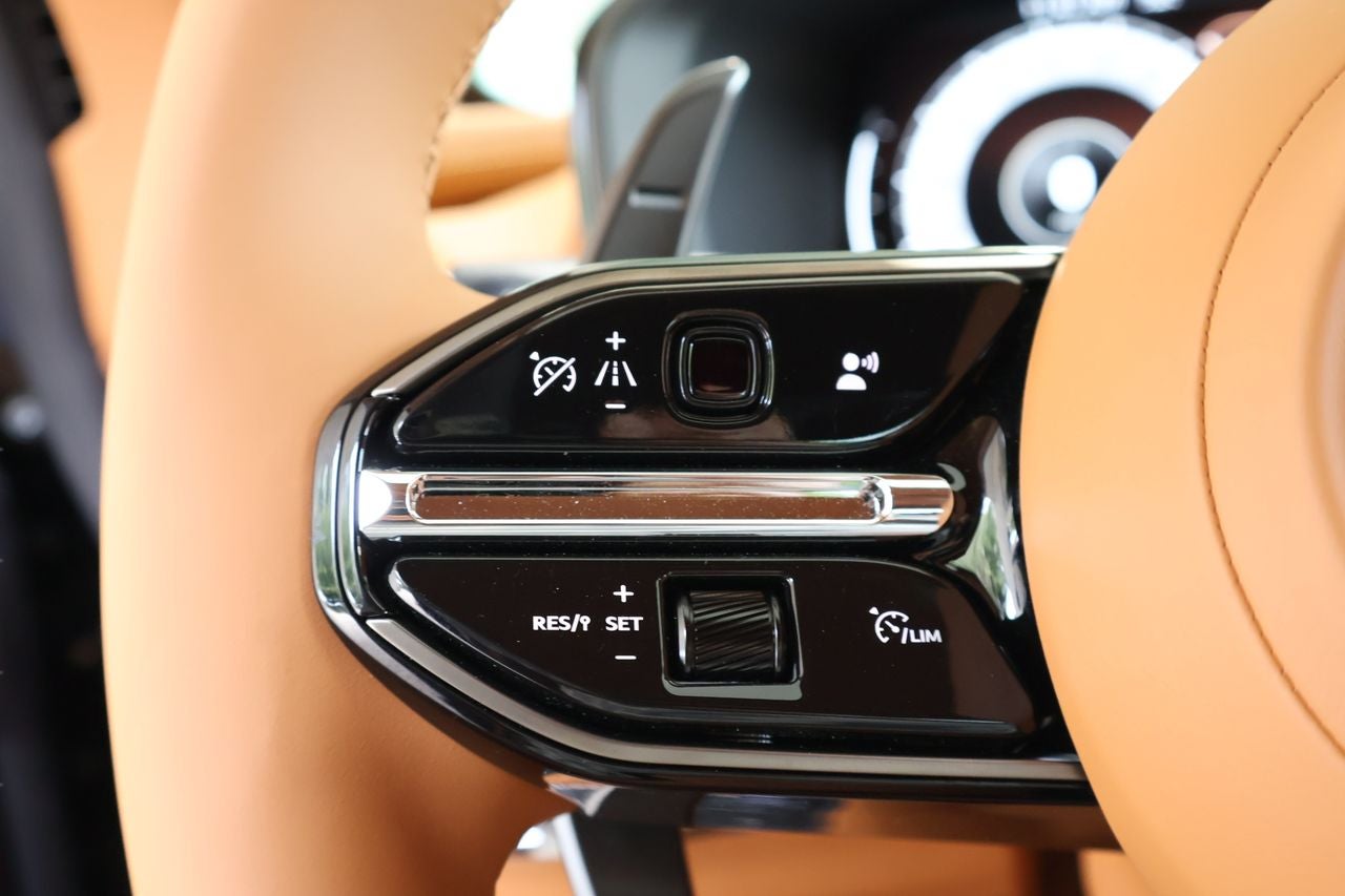 2026 Aston Martin DBX 707