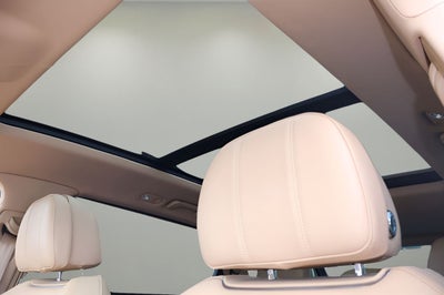 2024 Bentley Bentayga EWB V8