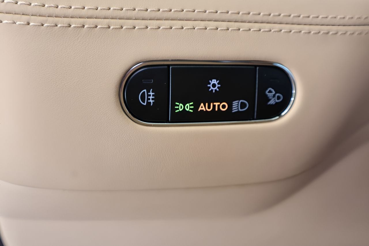 2025 Bentley Bentayga EWB Azure