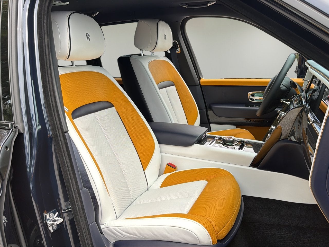 2026 Rolls-Royce Cullinan Black Badge