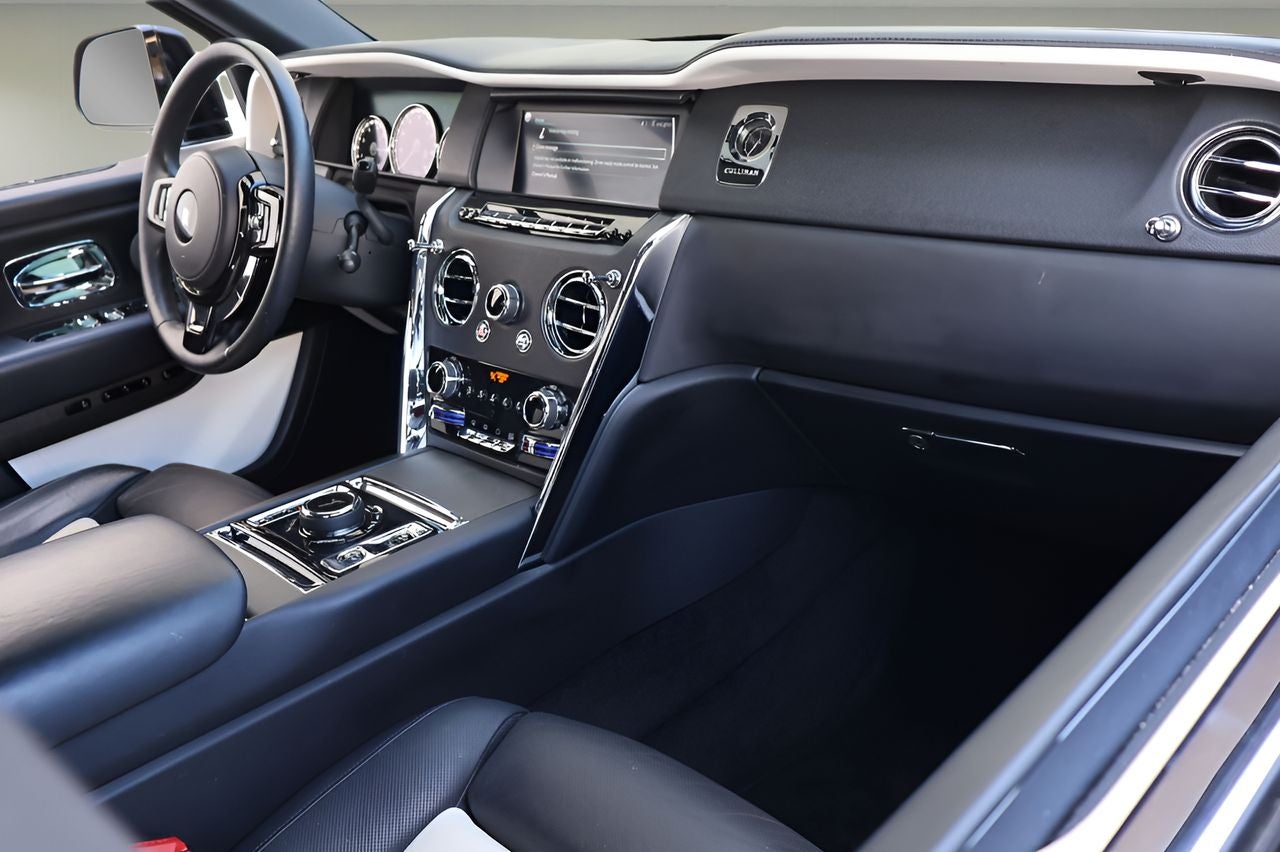 2022 Rolls-Royce Cullinan Base
