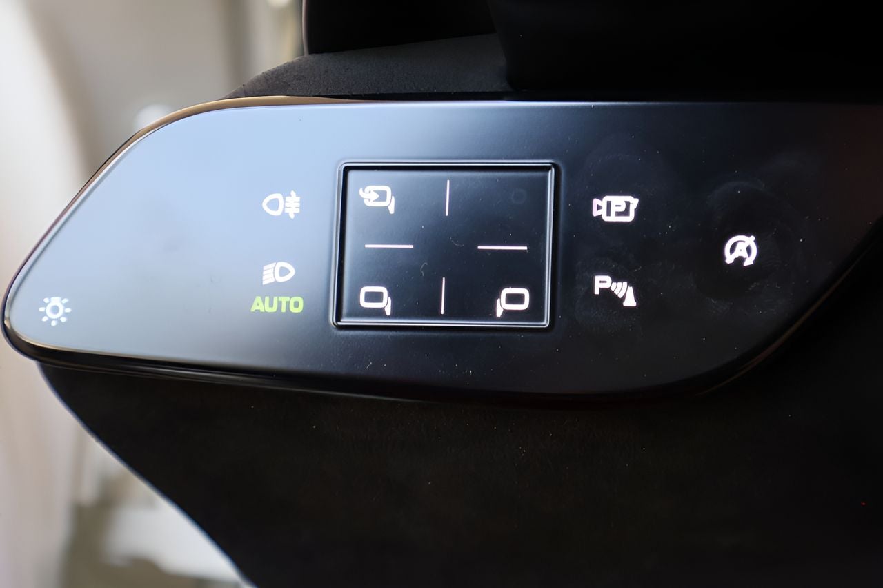 2023 Ferrari Roma Base