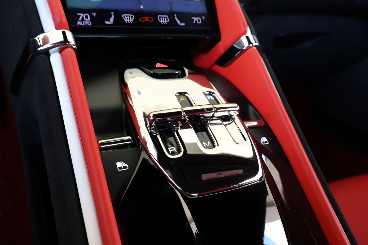 2023 Ferrari Roma Base