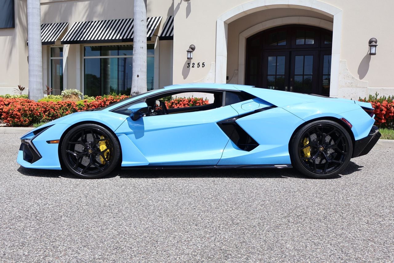 2025 Lamborghini Revuelto Coupe