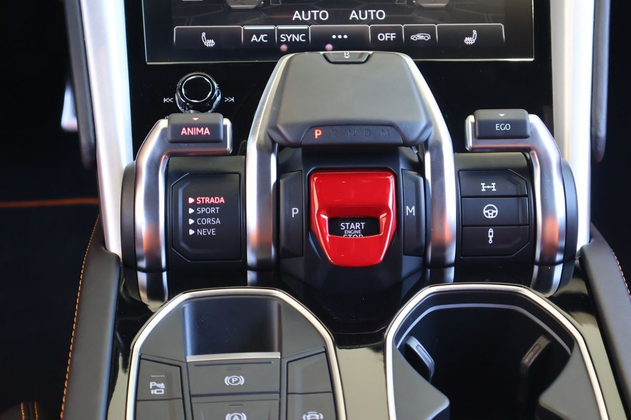2022 Lamborghini Urus Base