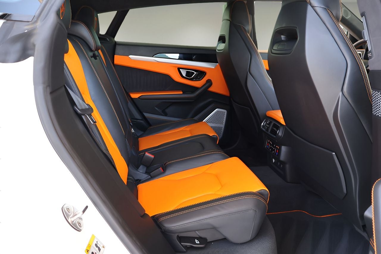2022 Lamborghini Urus Base