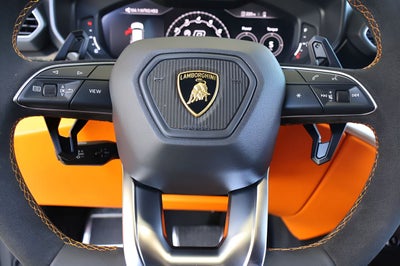 2022 Lamborghini Urus Base