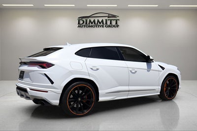 2022 Lamborghini Urus Base